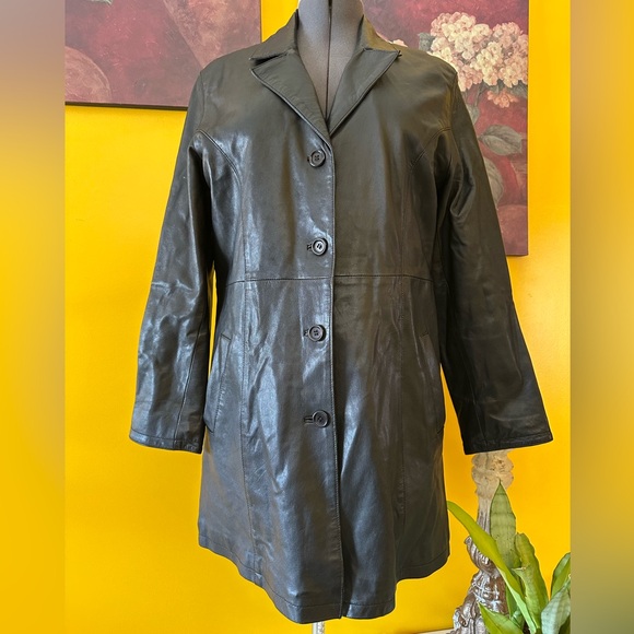 Jackets & Blazers - Women's Black Leather Coat